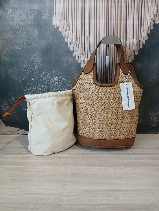 Tommy Bahama Handbags - Tommy Bahama Woven Bucket Bag Purse Tote Removable Inner Pouch Natural Straw